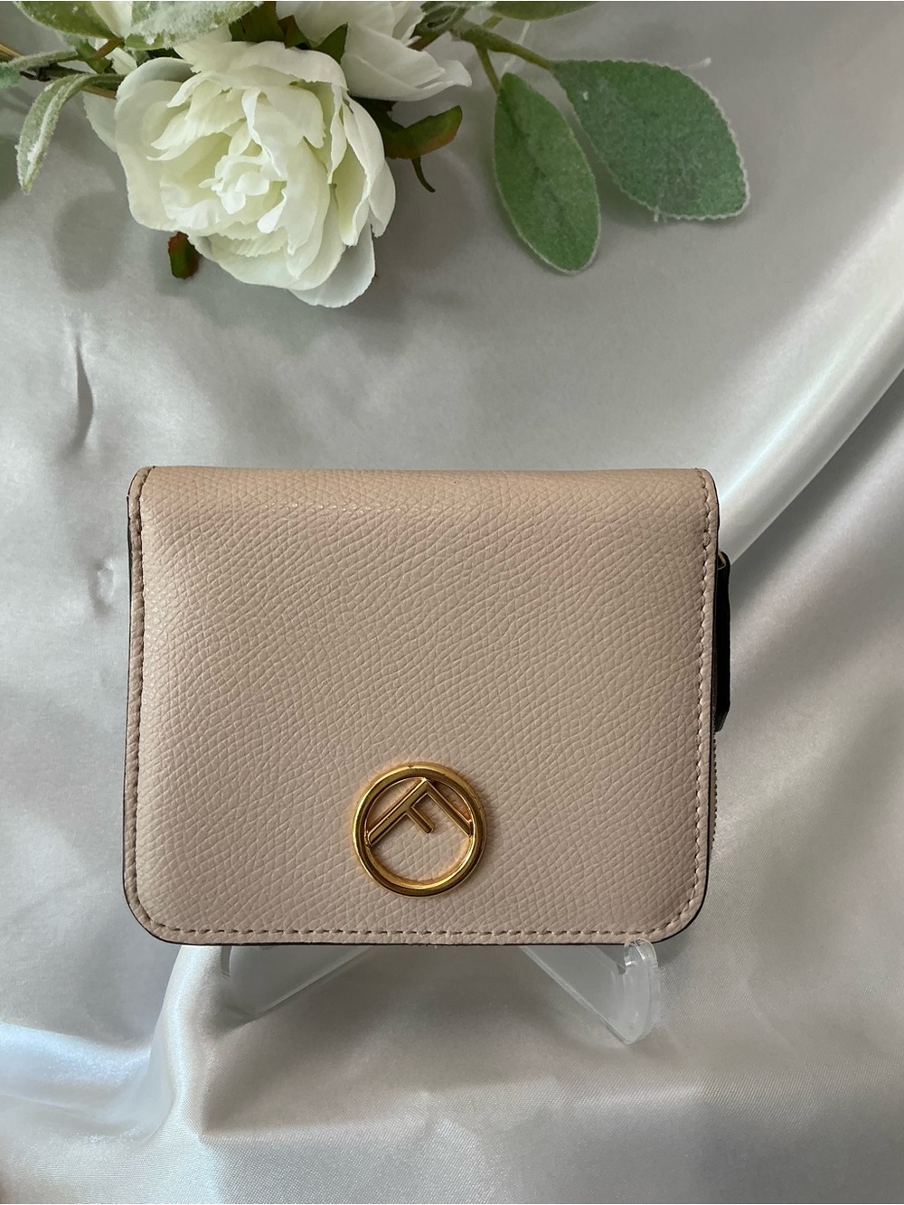 Preloved Authentic Fendi Compact Wallet Beige Pink w Gold Hardware